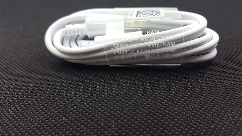 cable-usb-galaxy-a9-pro-2016-03